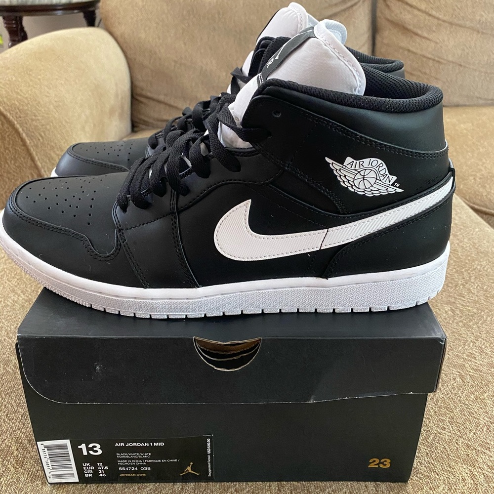 Air Jordan Mid 1 Black/ White-White